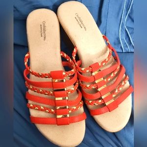 Memory foam heeled sandles